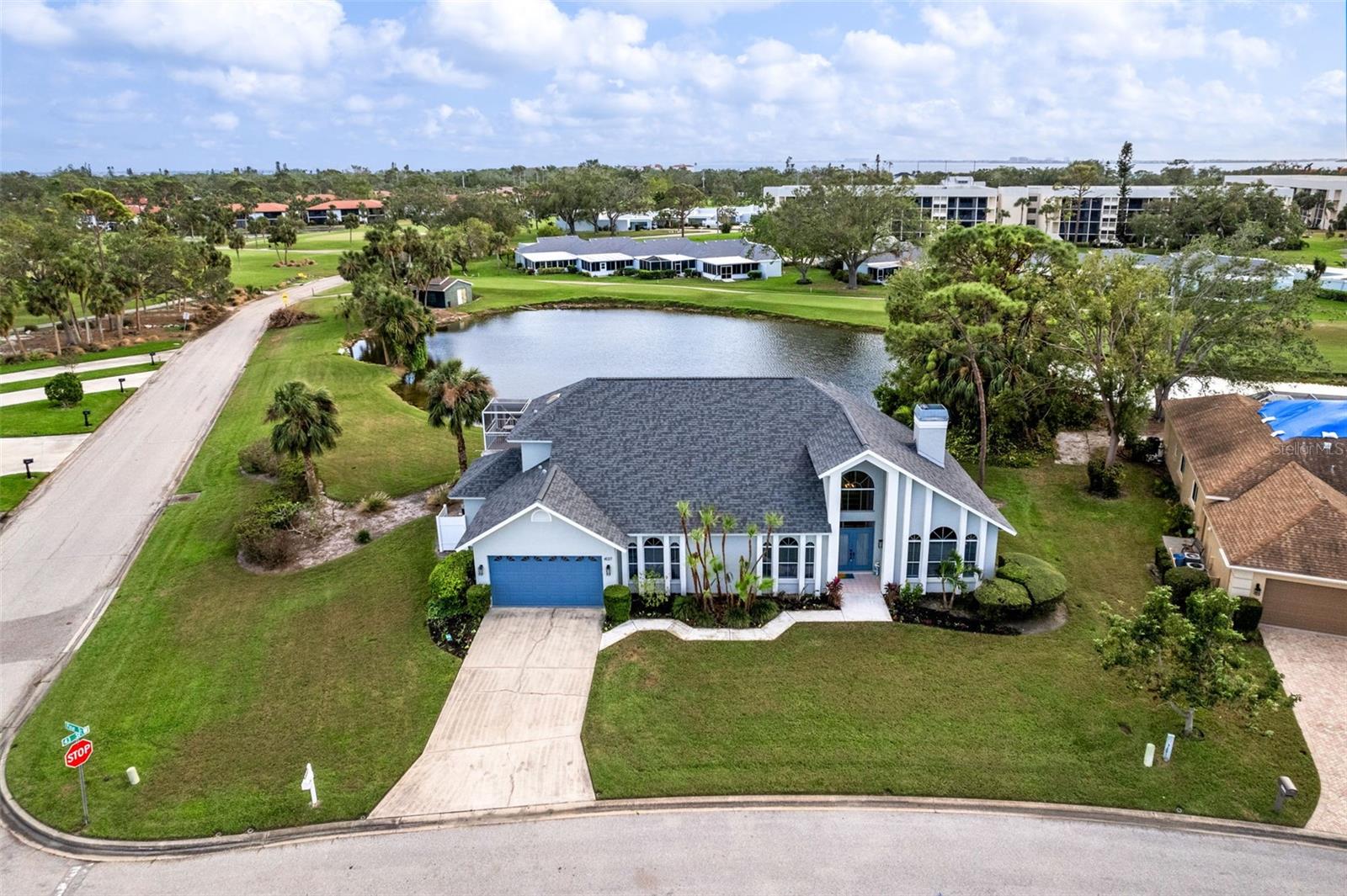 EL CONQUISTADOR VILLAGE II A - Residential