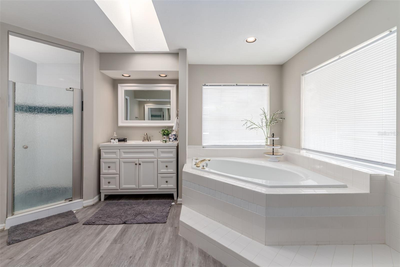 EL CONQUISTADOR VILLAGE II A - Residential