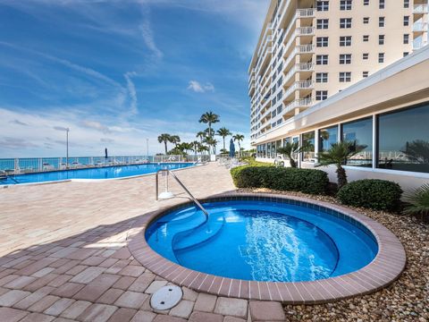 A home in LONGBOAT KEY