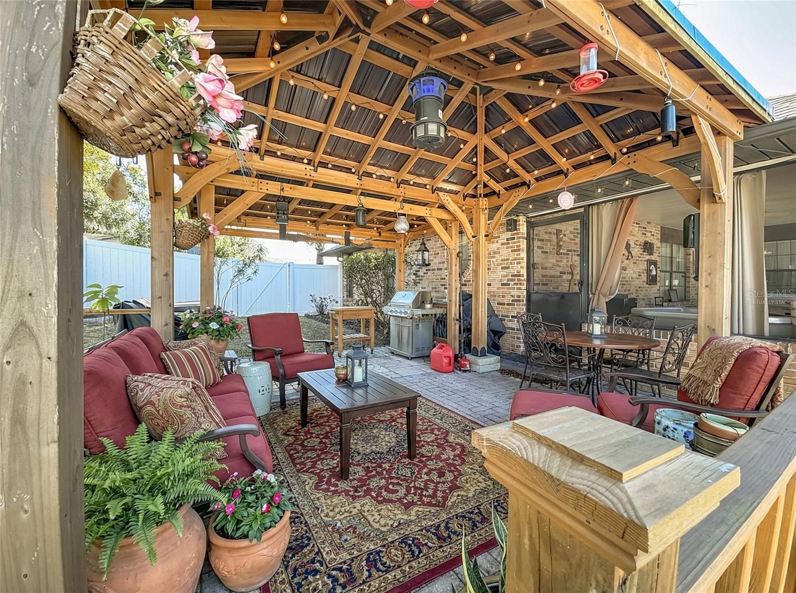 VALENCIA TERRACE - Residential