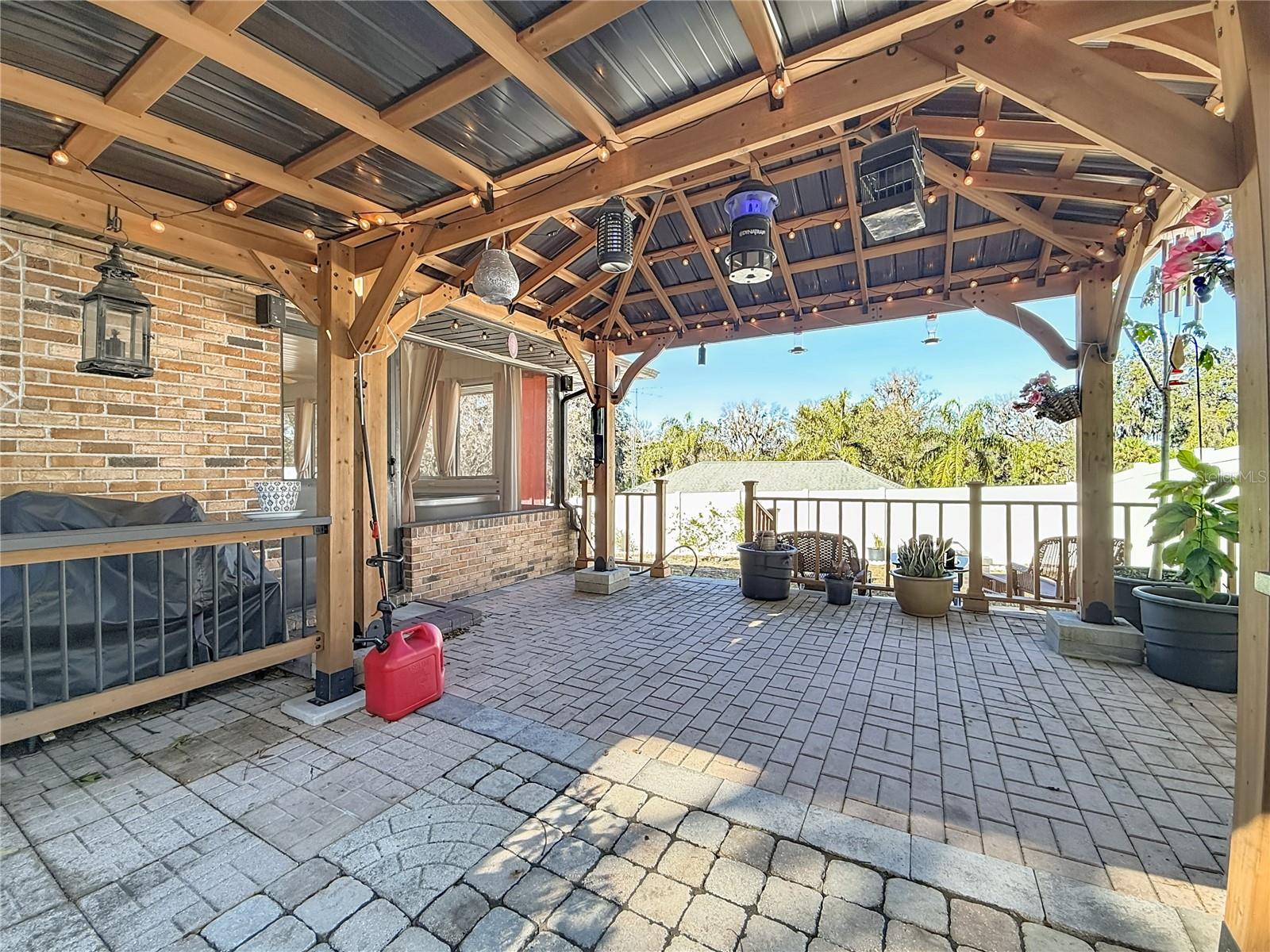 VALENCIA TERRACE - Residential