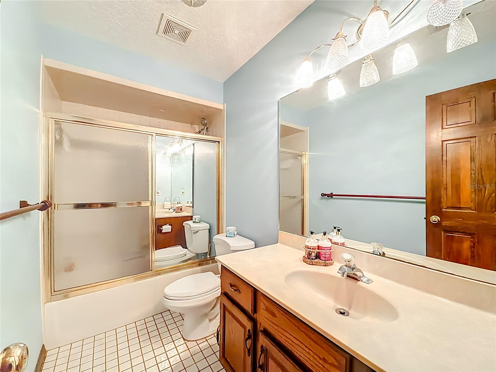 VALENCIA TERRACE - Residential