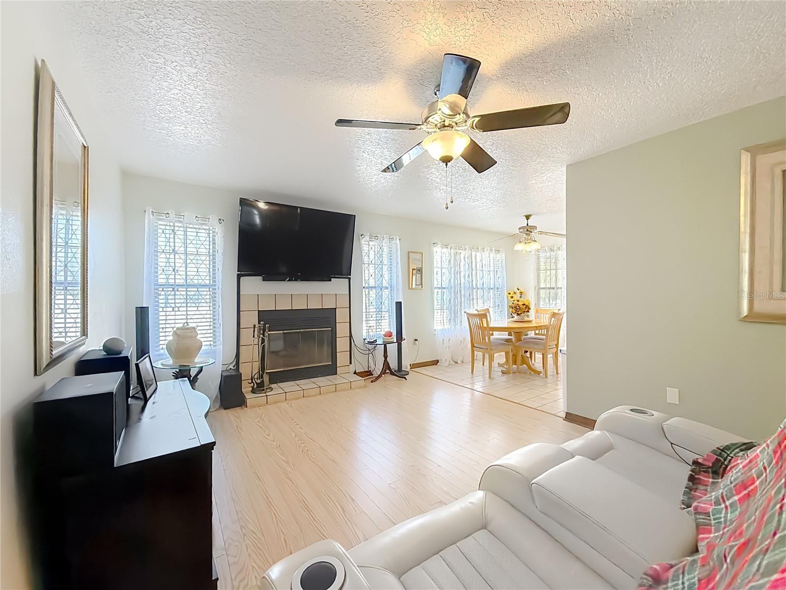 VALENCIA TERRACE - Residential