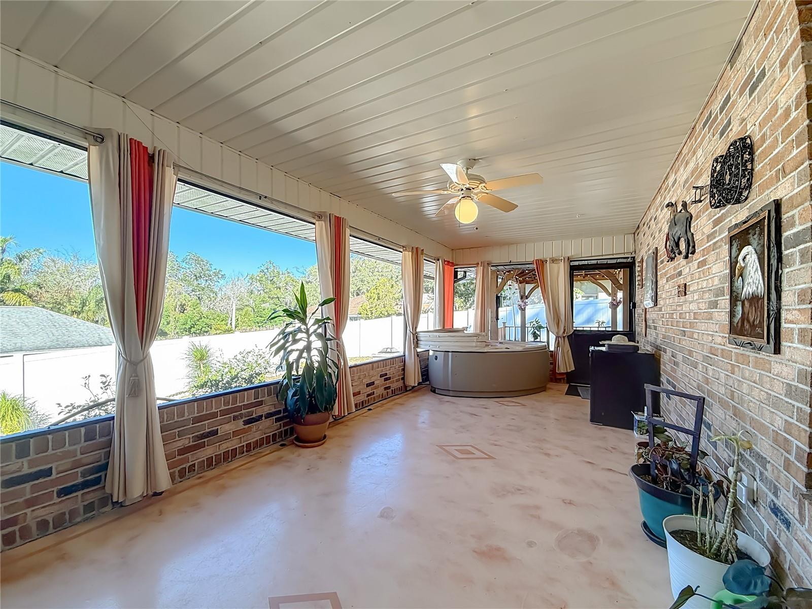 VALENCIA TERRACE - Residential