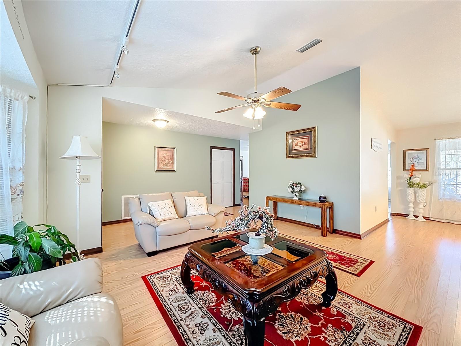 VALENCIA TERRACE - Residential