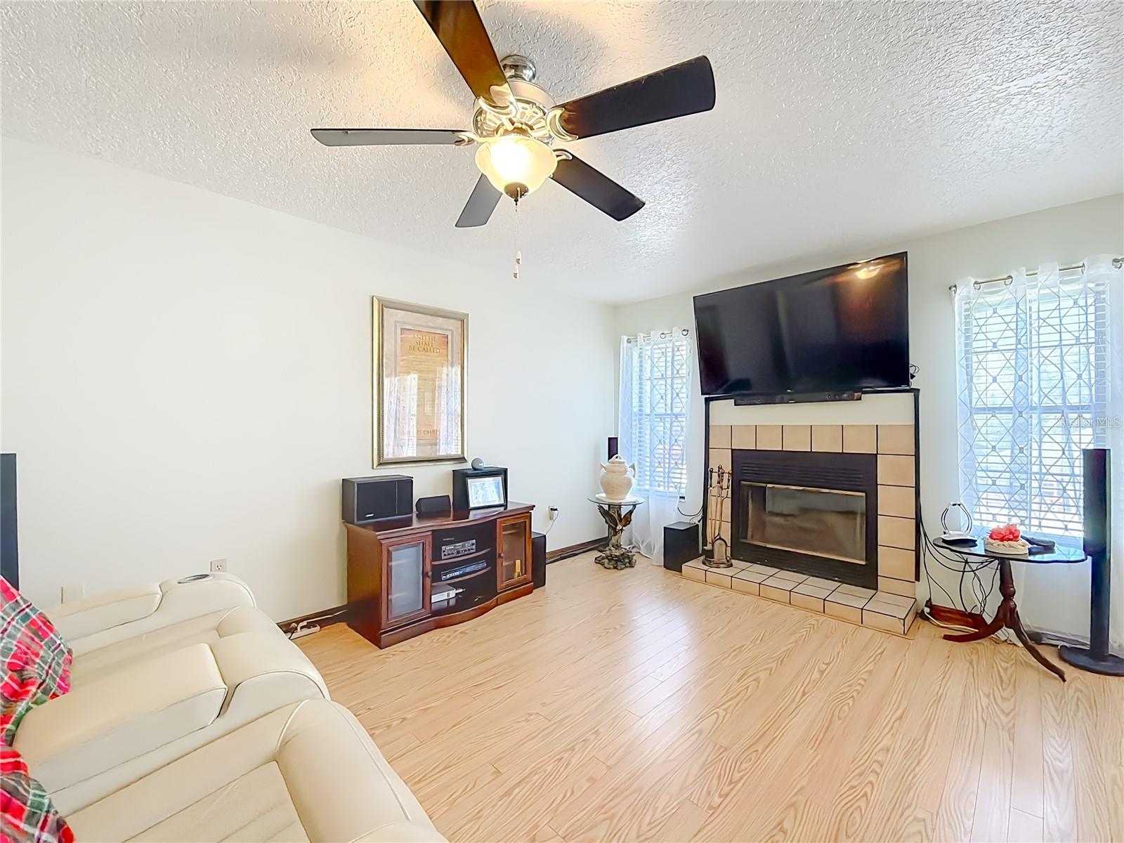 VALENCIA TERRACE - Residential