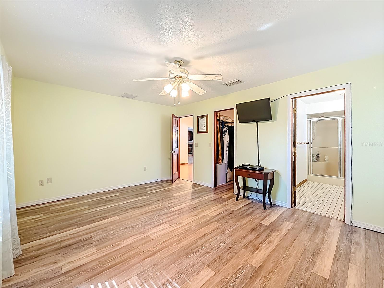 VALENCIA TERRACE - Residential