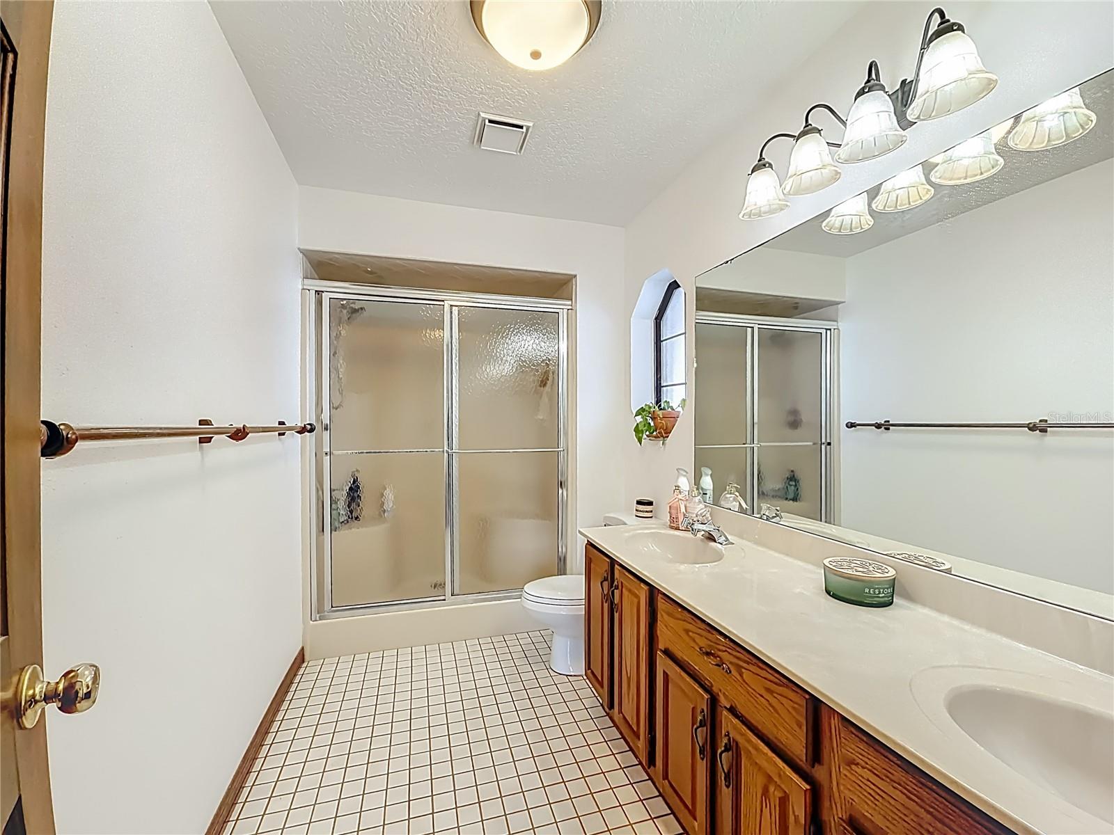 VALENCIA TERRACE - Residential