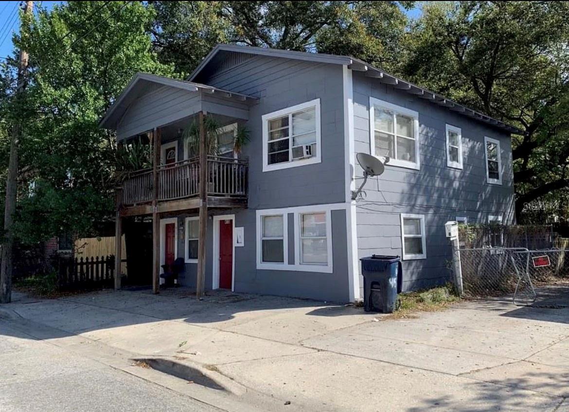 LAKE ROBLES - Residential Income