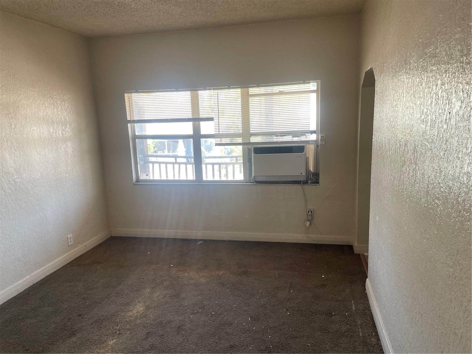 LAKE ROBLES - Residential Income