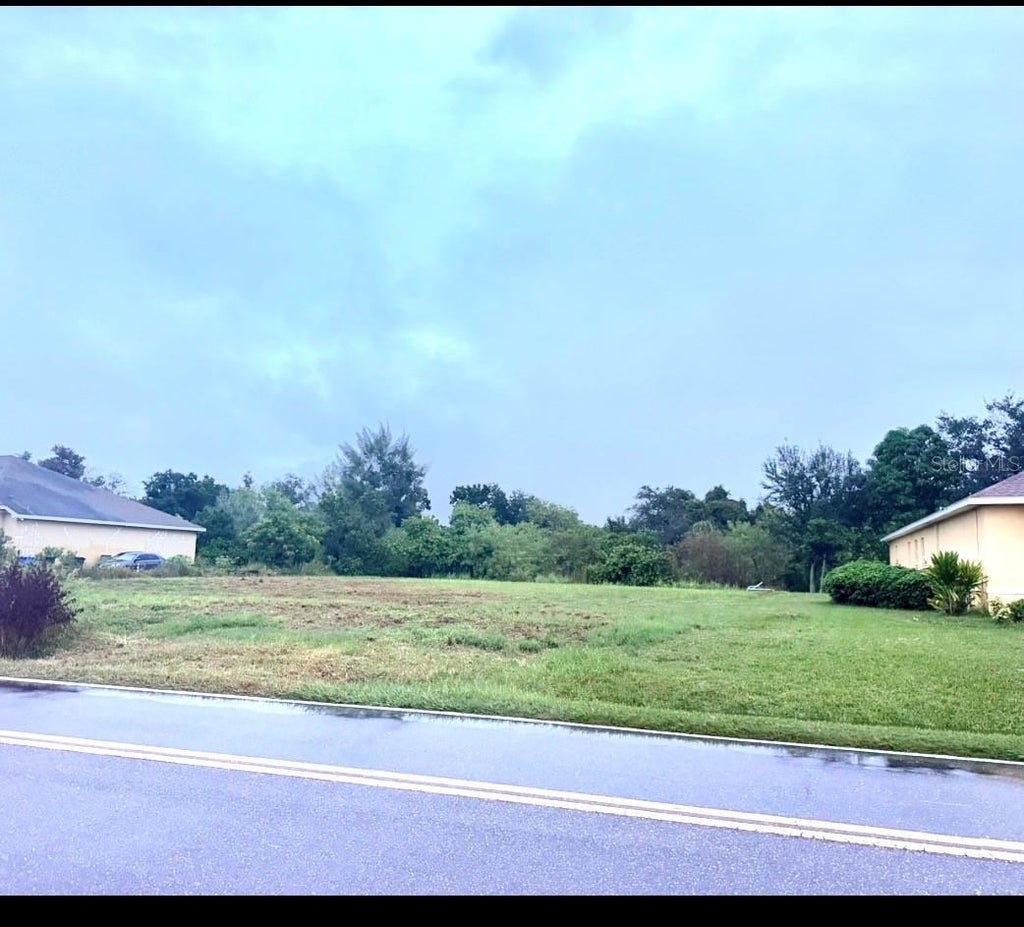 Photo of 1102 6th Street SE, Ruskin, FL 33570 (MLS # TB8556756)