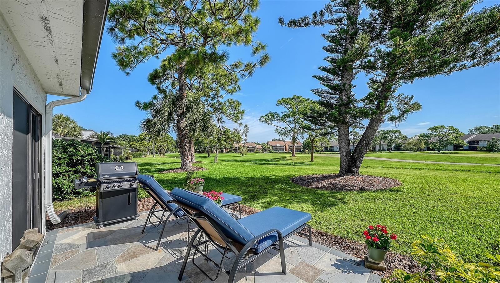 THE MEADOWS - Residential
