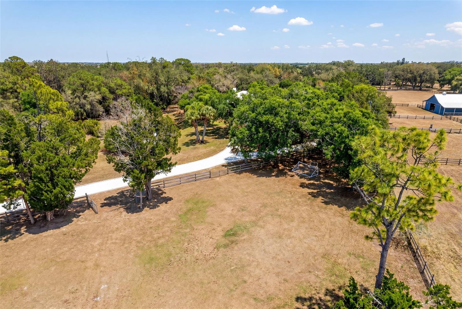 SADDLE CREEK - Residential