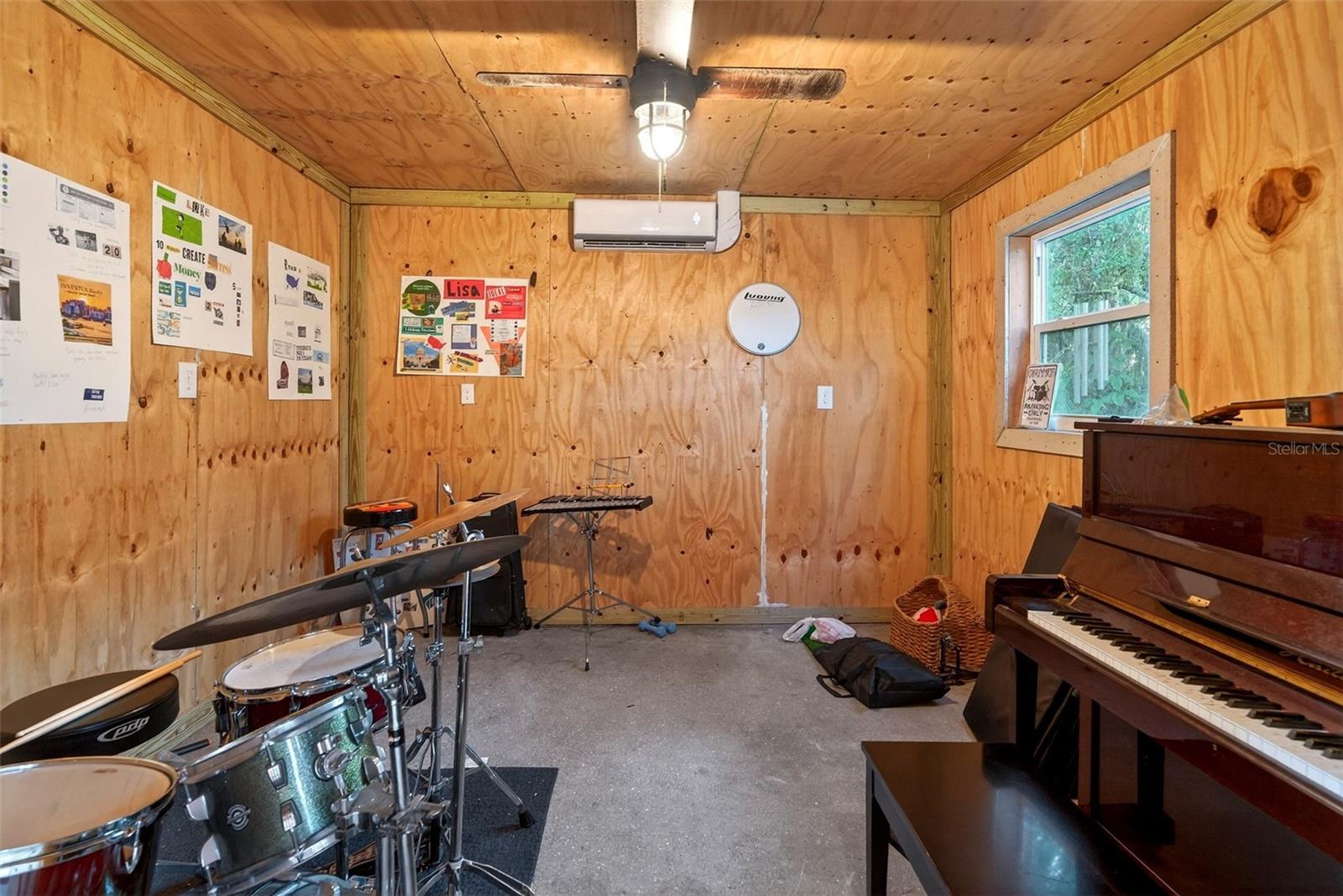 SADDLE CREEK - Residential