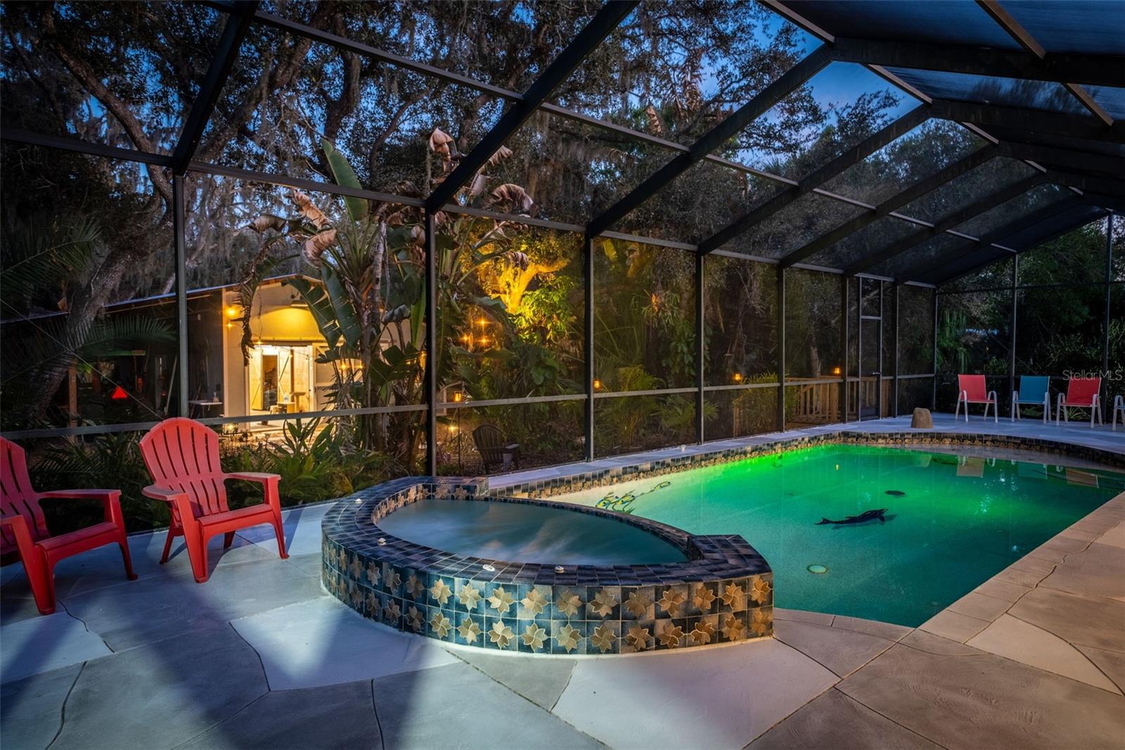 SADDLE CREEK - Residential