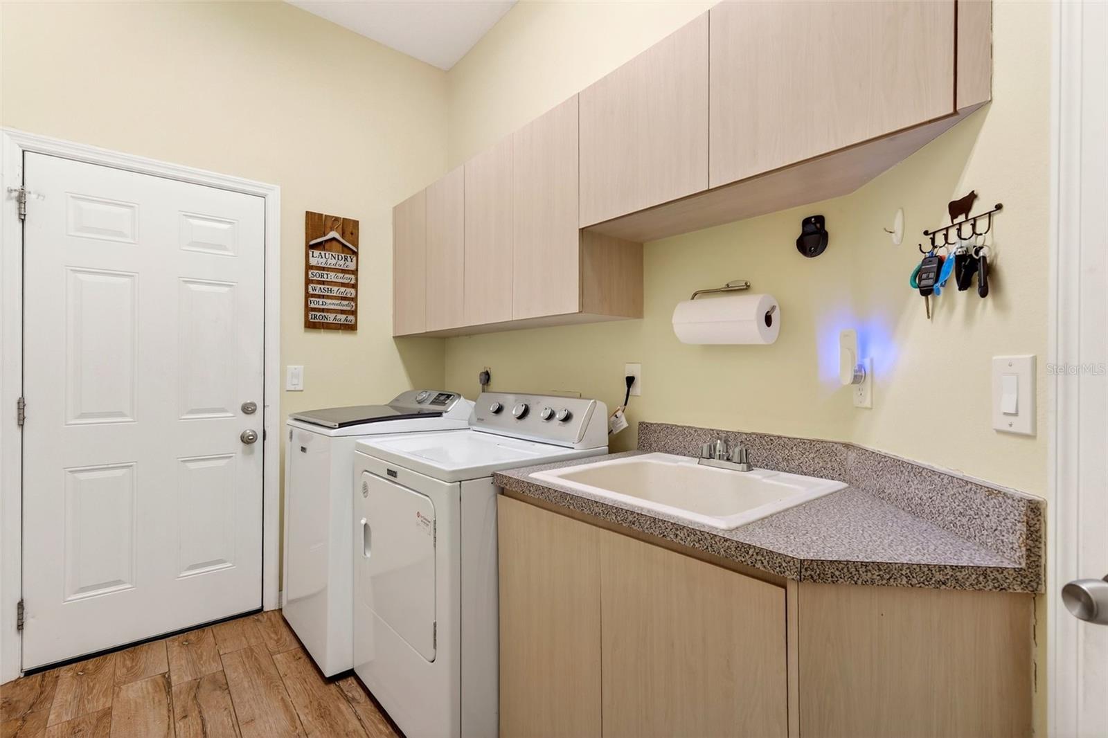 SADDLE CREEK - Residential