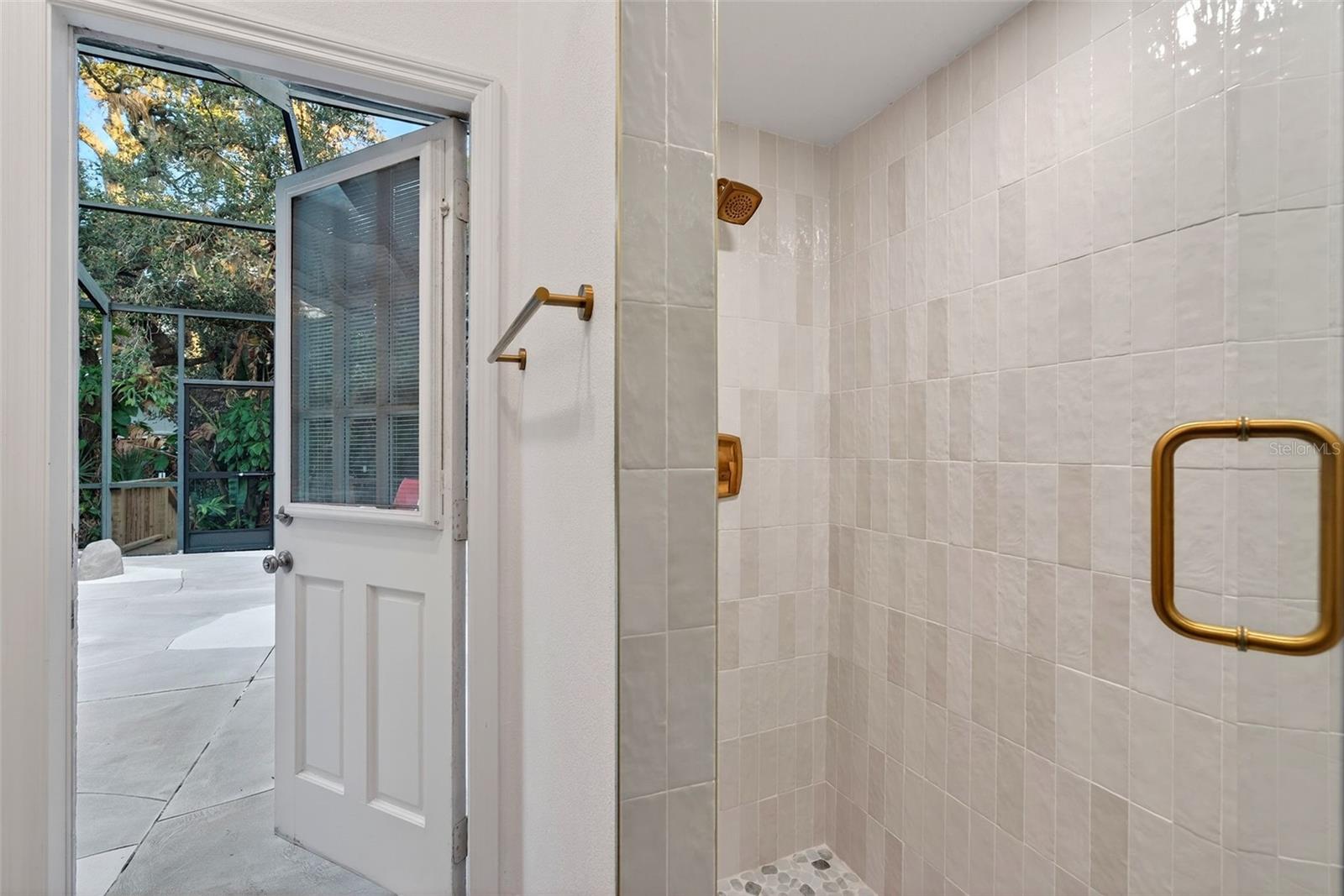 SADDLE CREEK - Residential