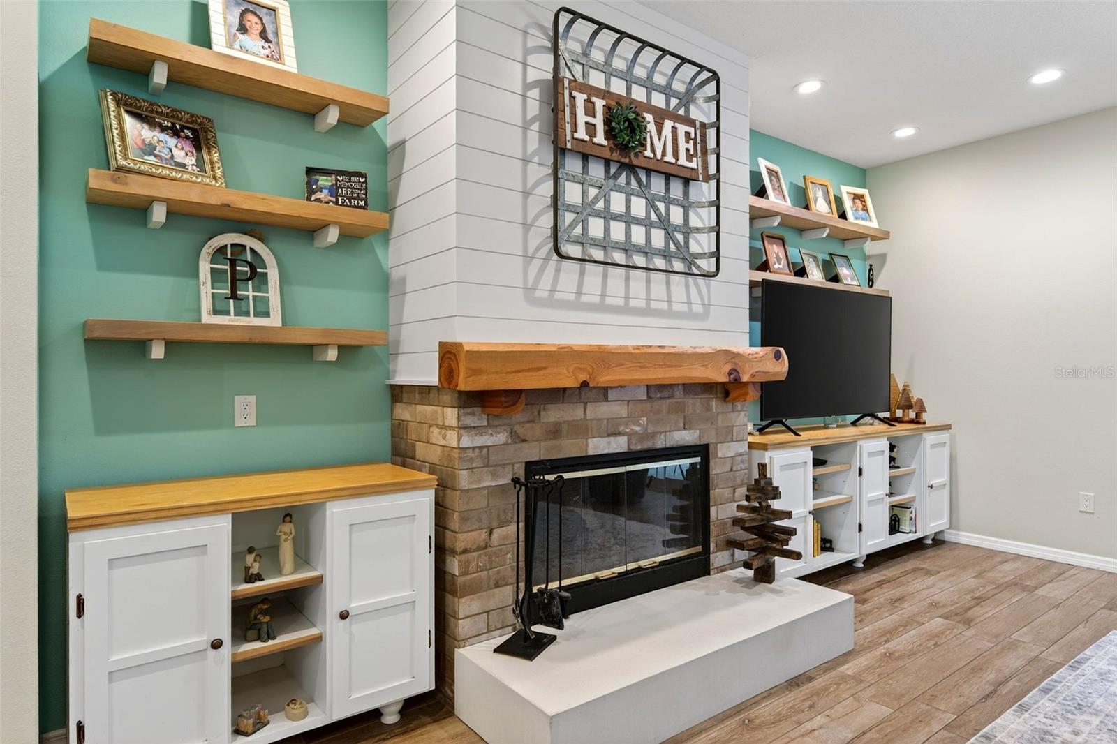 SADDLE CREEK - Residential