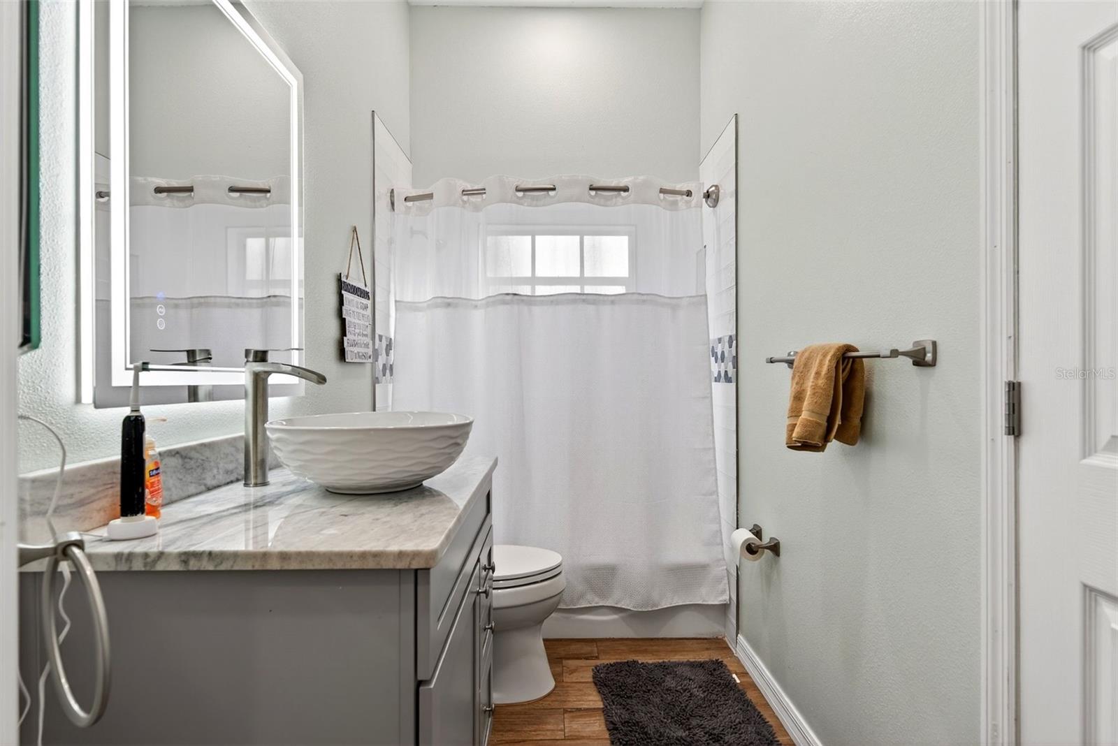 SADDLE CREEK - Residential