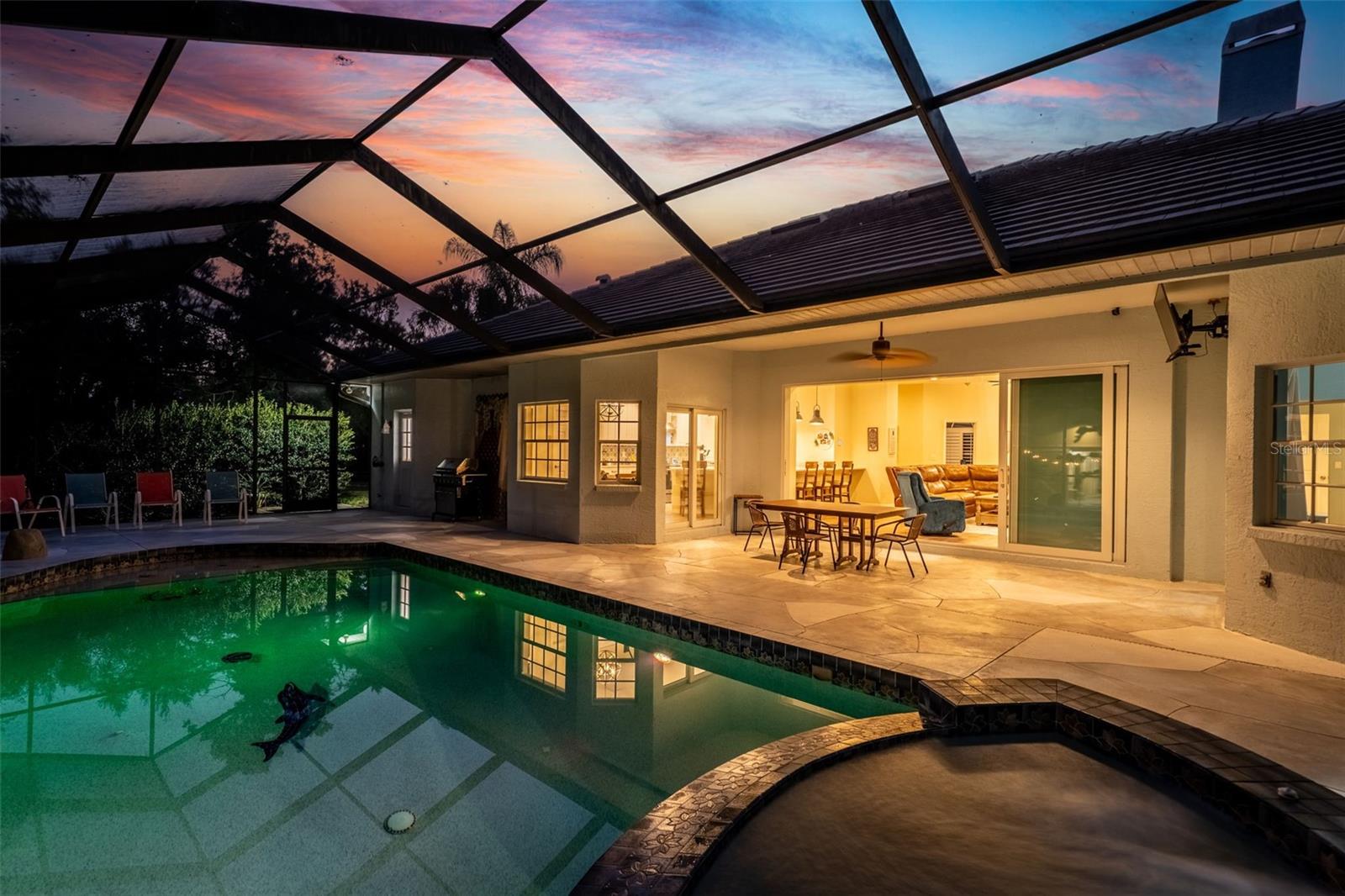 SADDLE CREEK - Residential