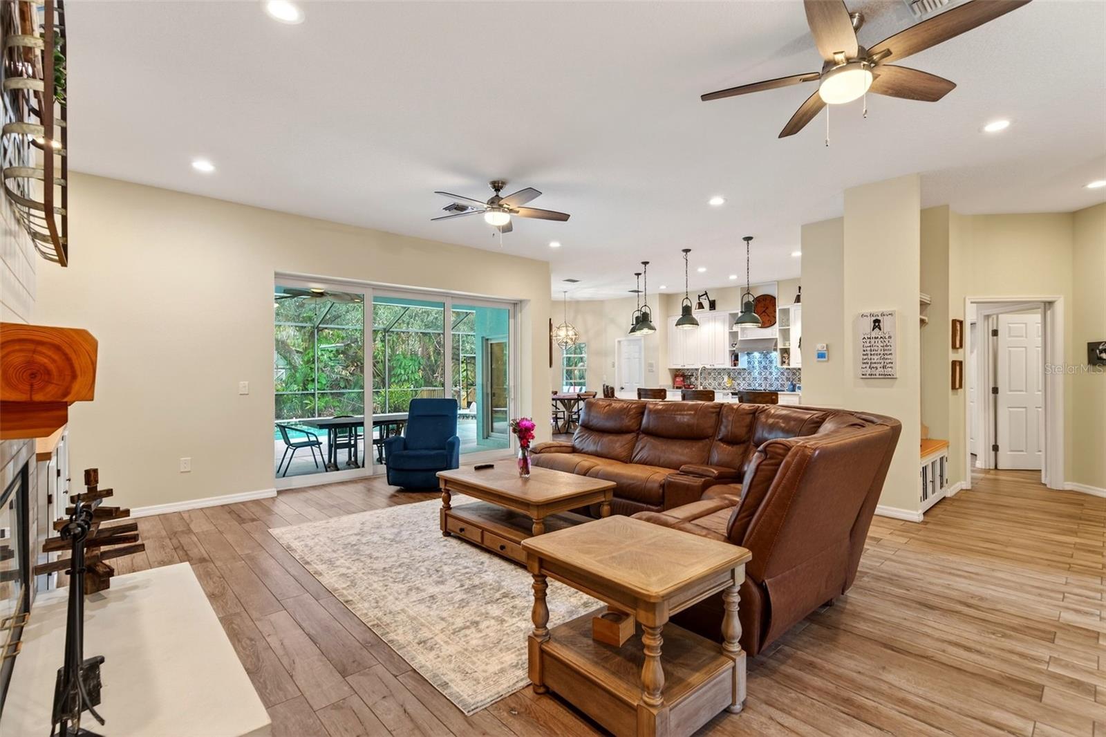 SADDLE CREEK - Residential