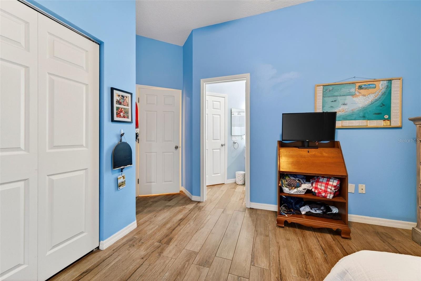 SADDLE CREEK - Residential