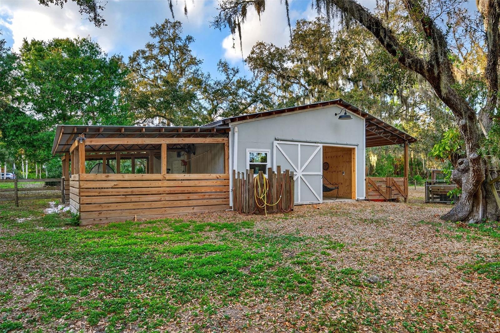 SADDLE CREEK - Residential