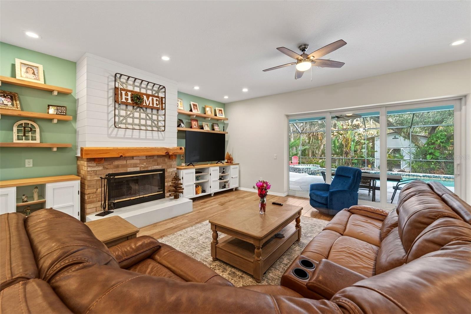 SADDLE CREEK - Residential