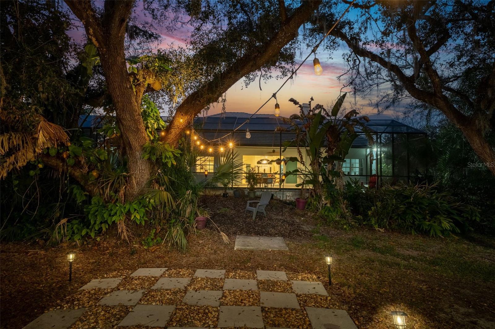 SADDLE CREEK - Residential