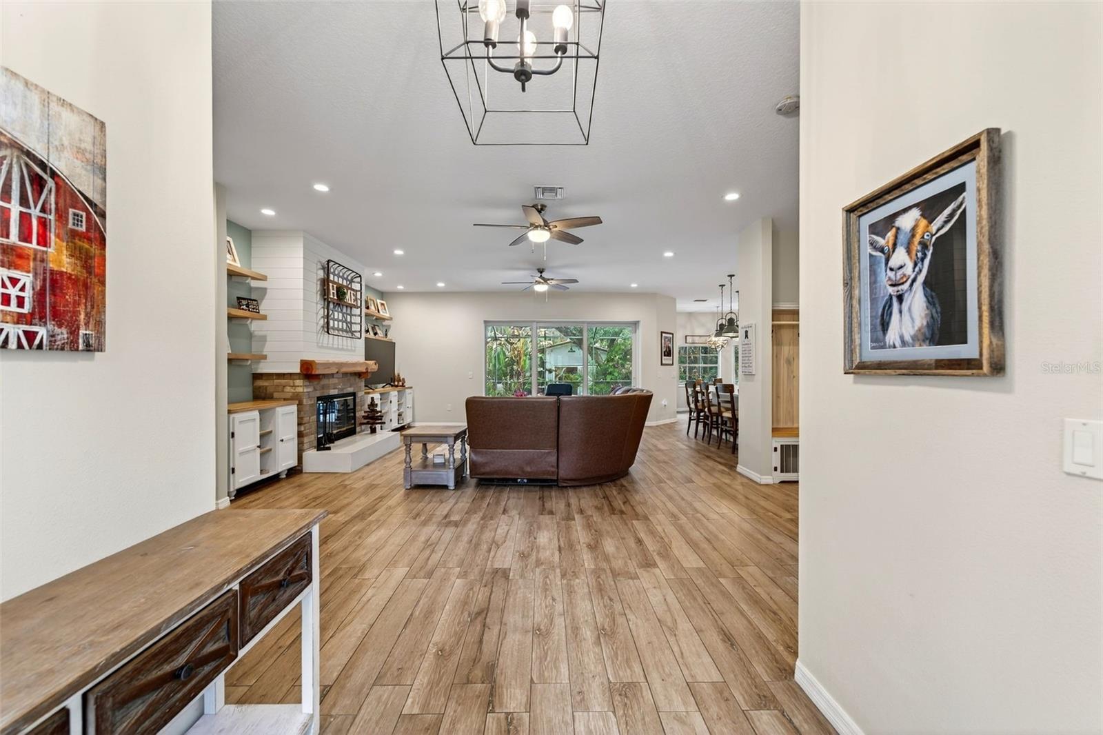 SADDLE CREEK - Residential