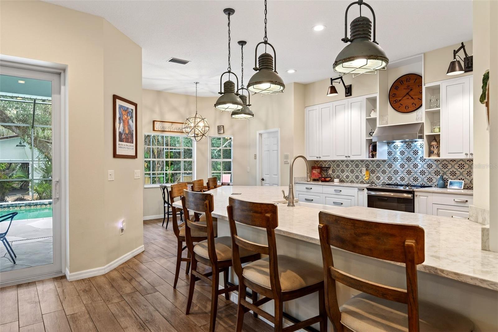 SADDLE CREEK - Residential