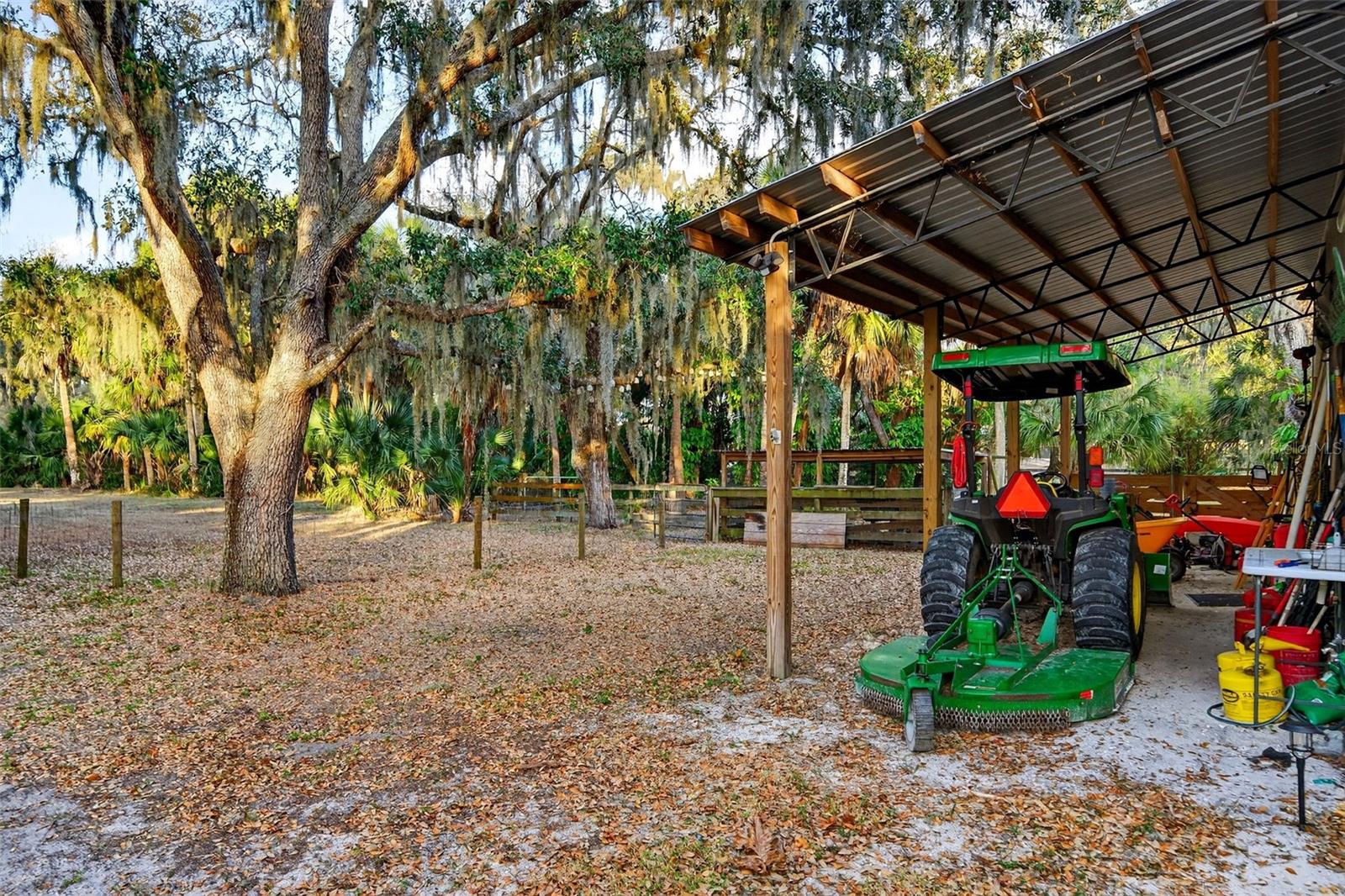 SADDLE CREEK - Residential