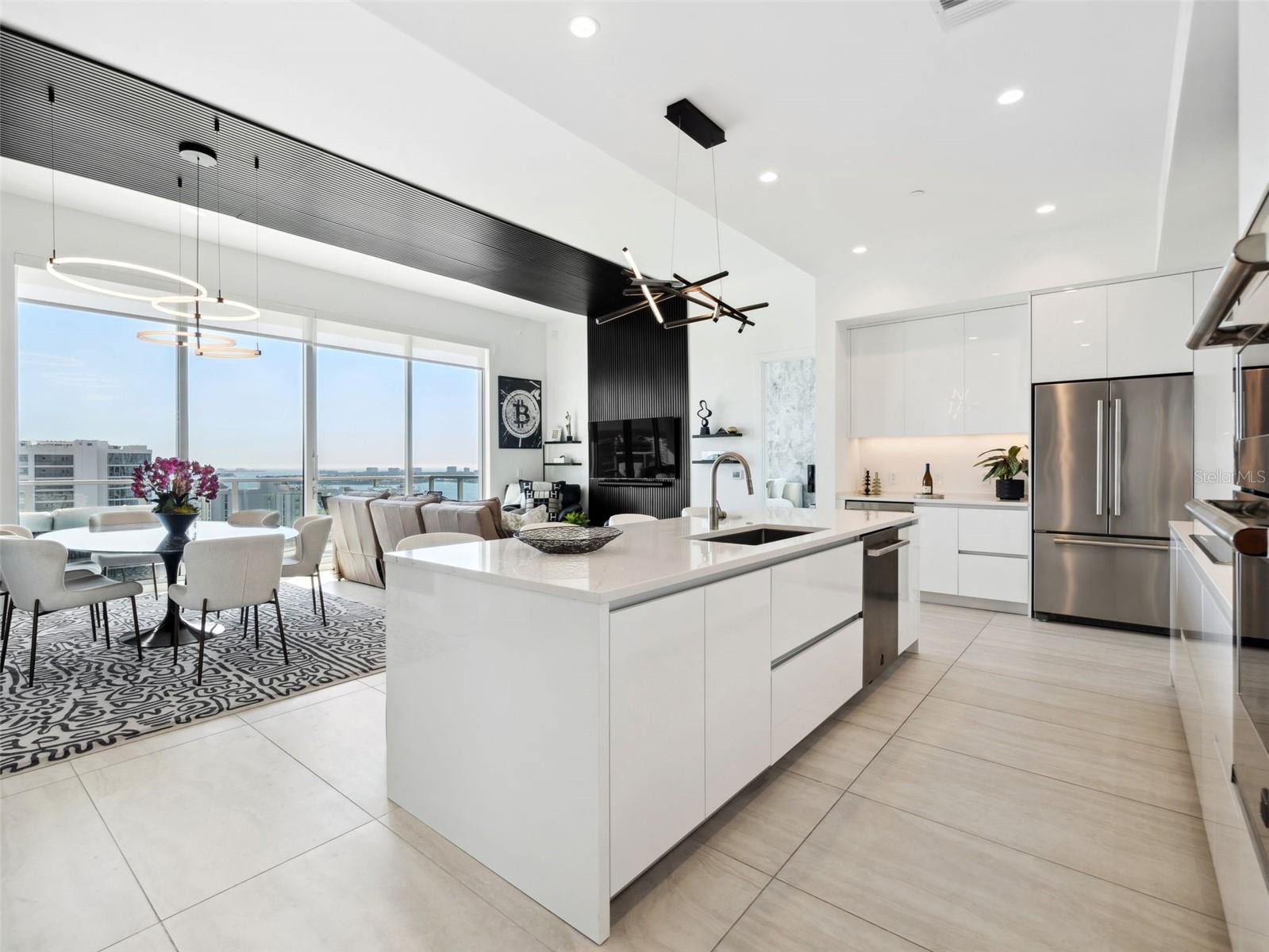 301 QUAY COMMONS 1809