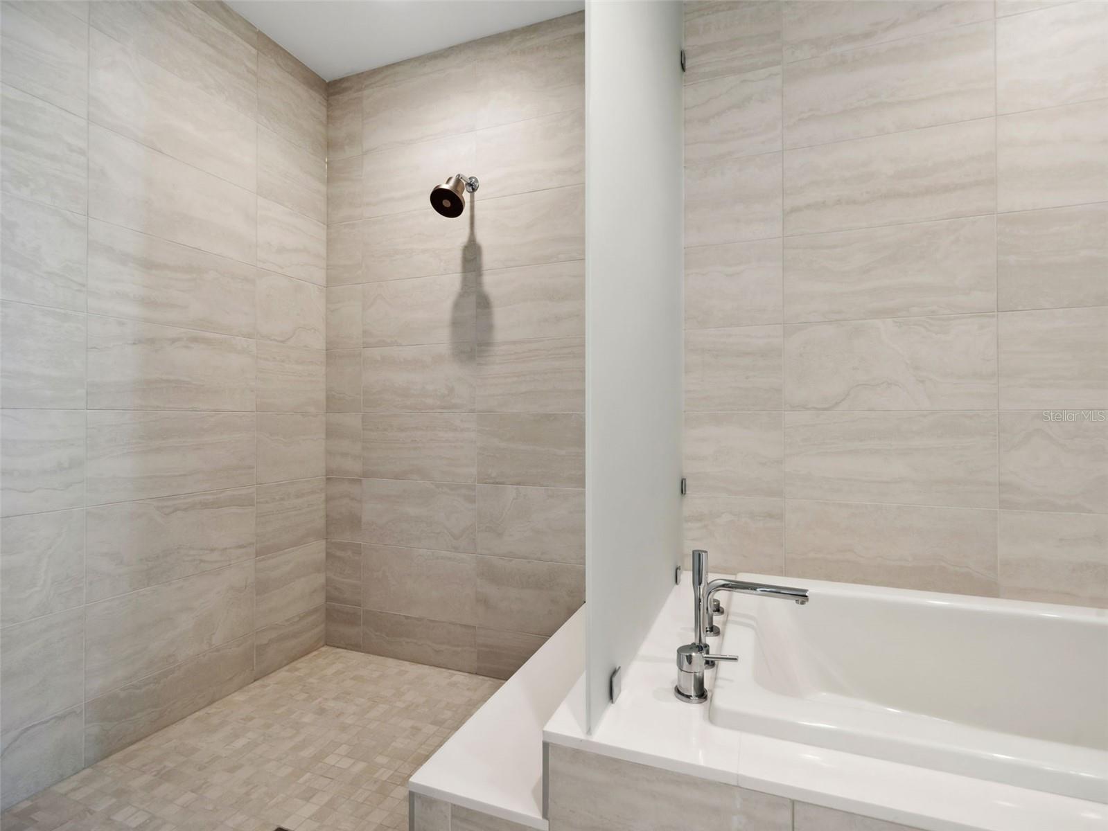 BAYSO SARASOTA - Residential