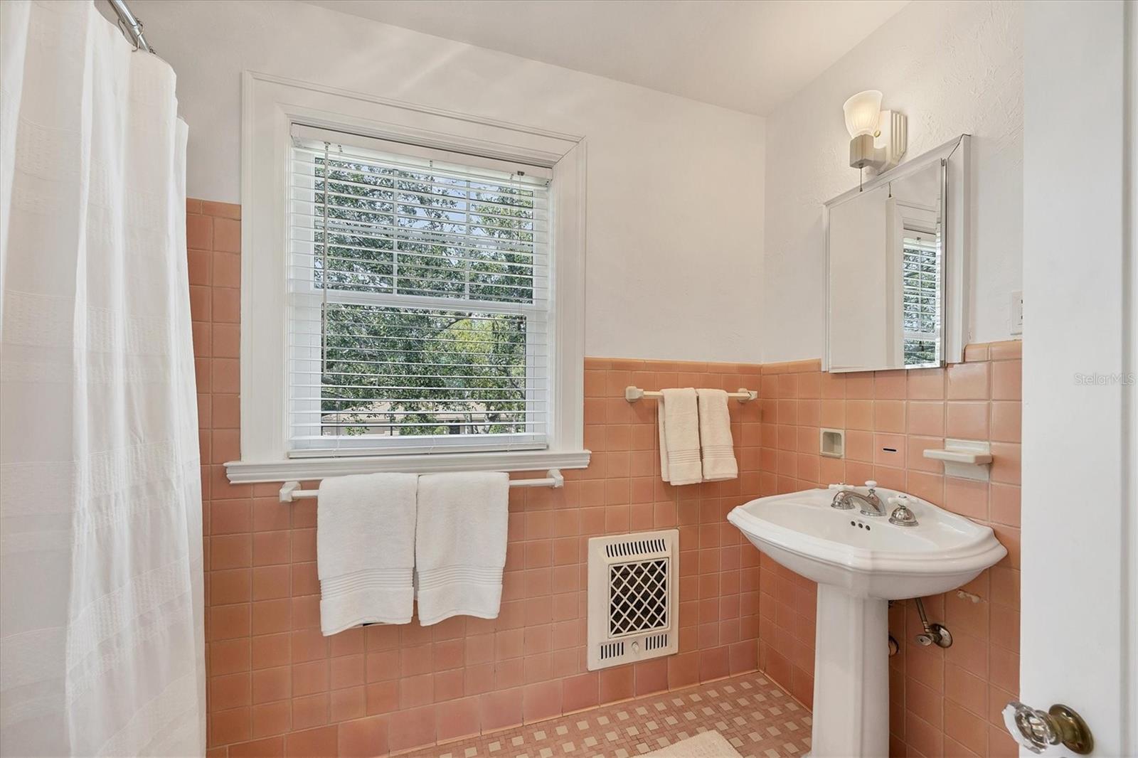 CHEROKEE PARK 2 - Residential