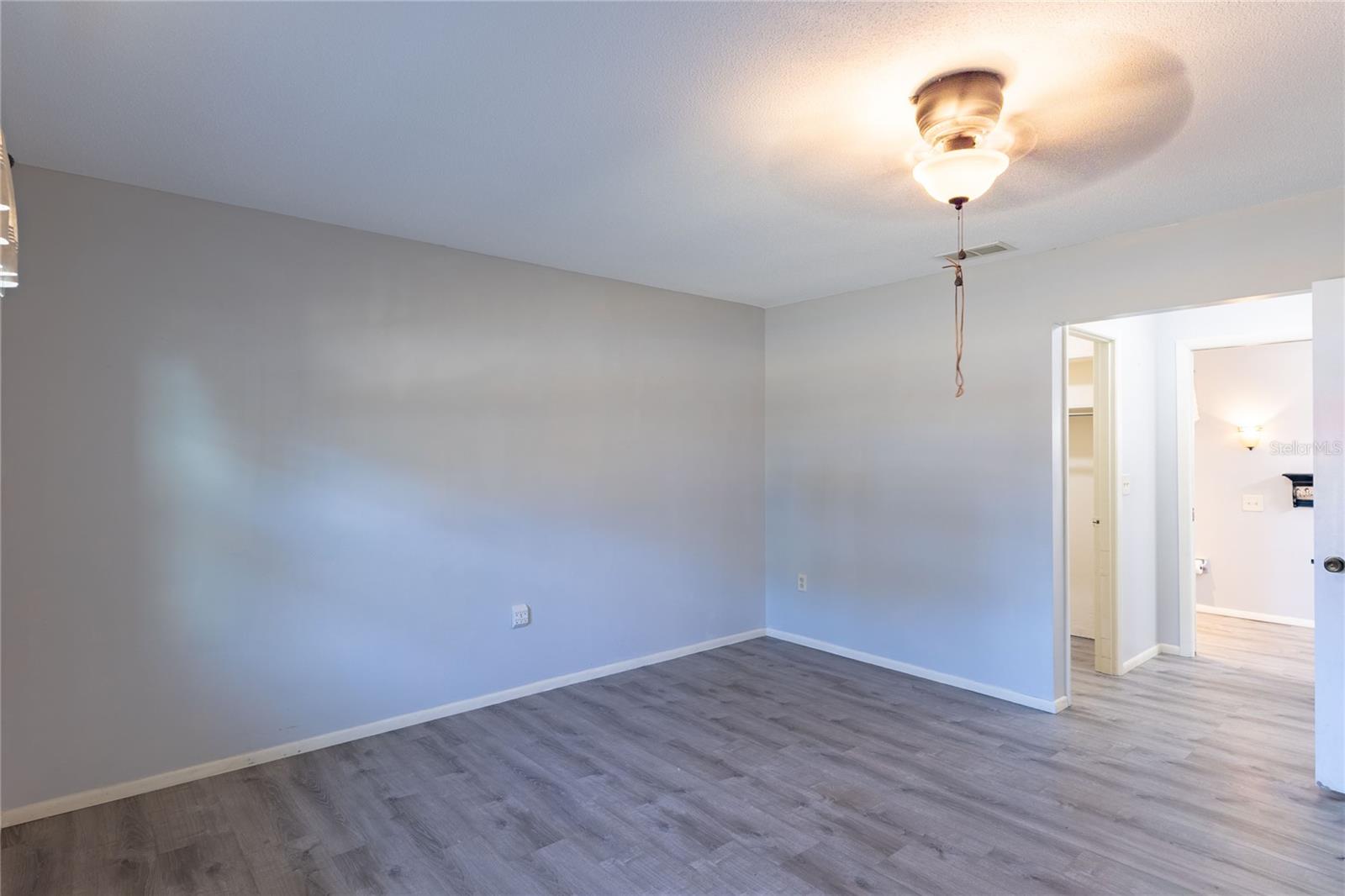 SORRENTO VILLAS 5 - Residential Lease