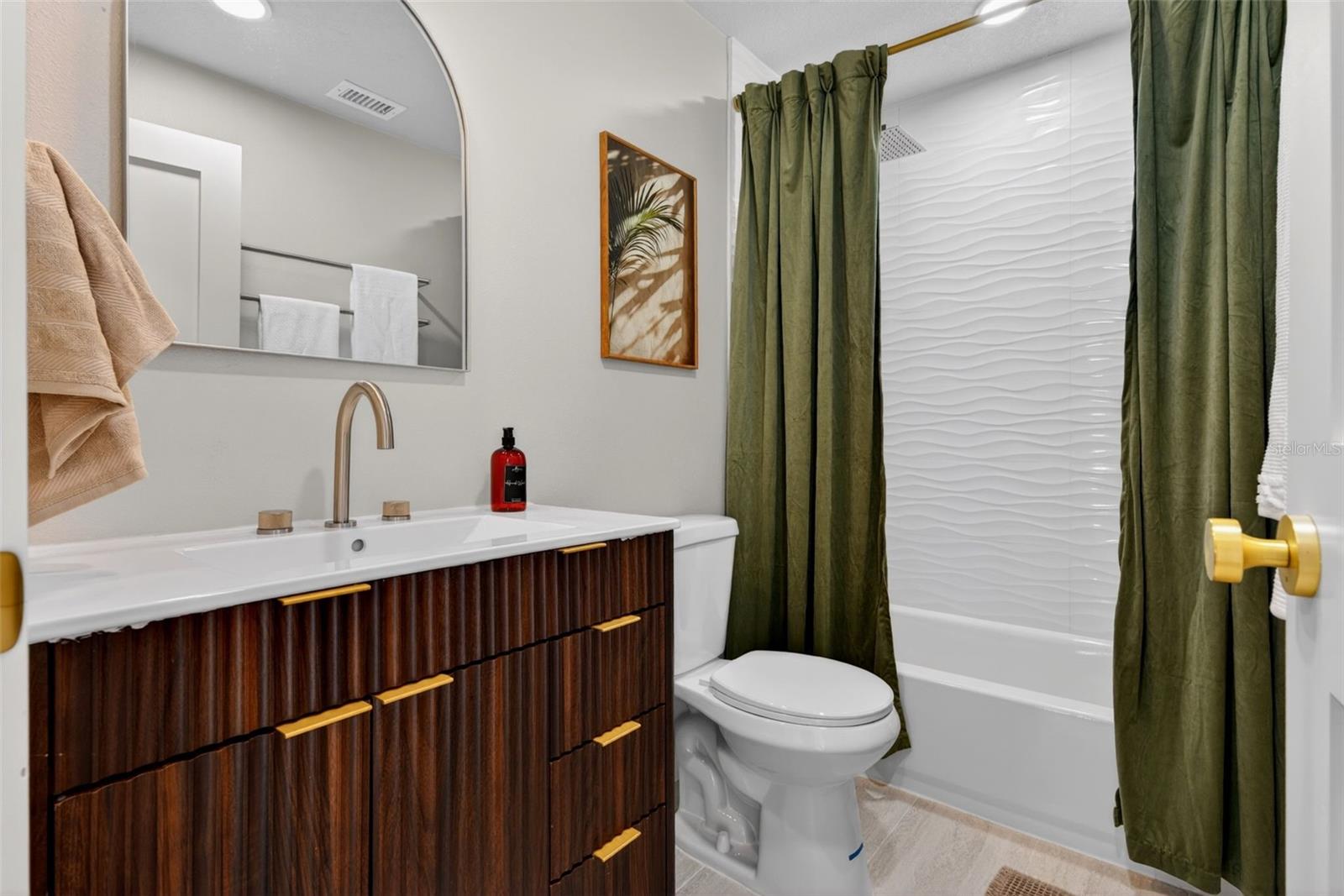 WESTCHESTER ESTATES UNIT ONE - Residential