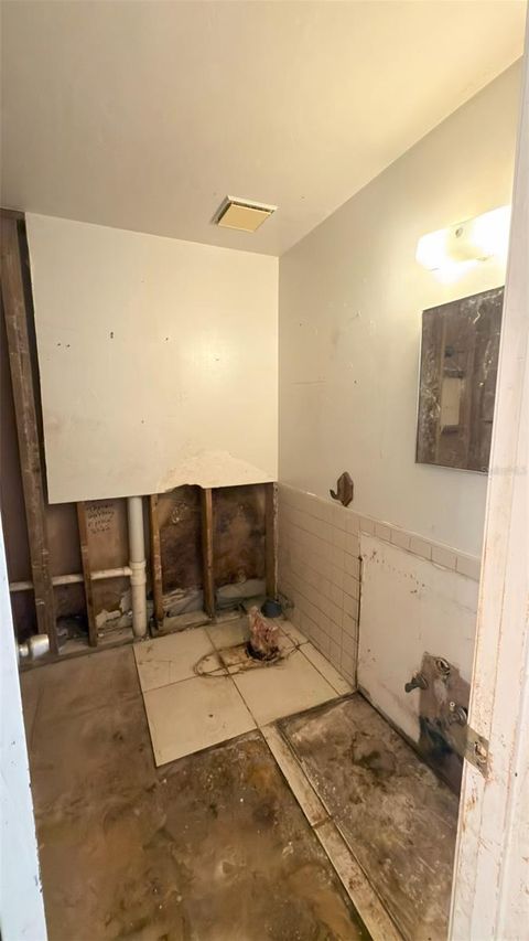 Tiny photo for 921 NW 60th Avenue, Ocala, FL 34482 (MLS # OM724532)