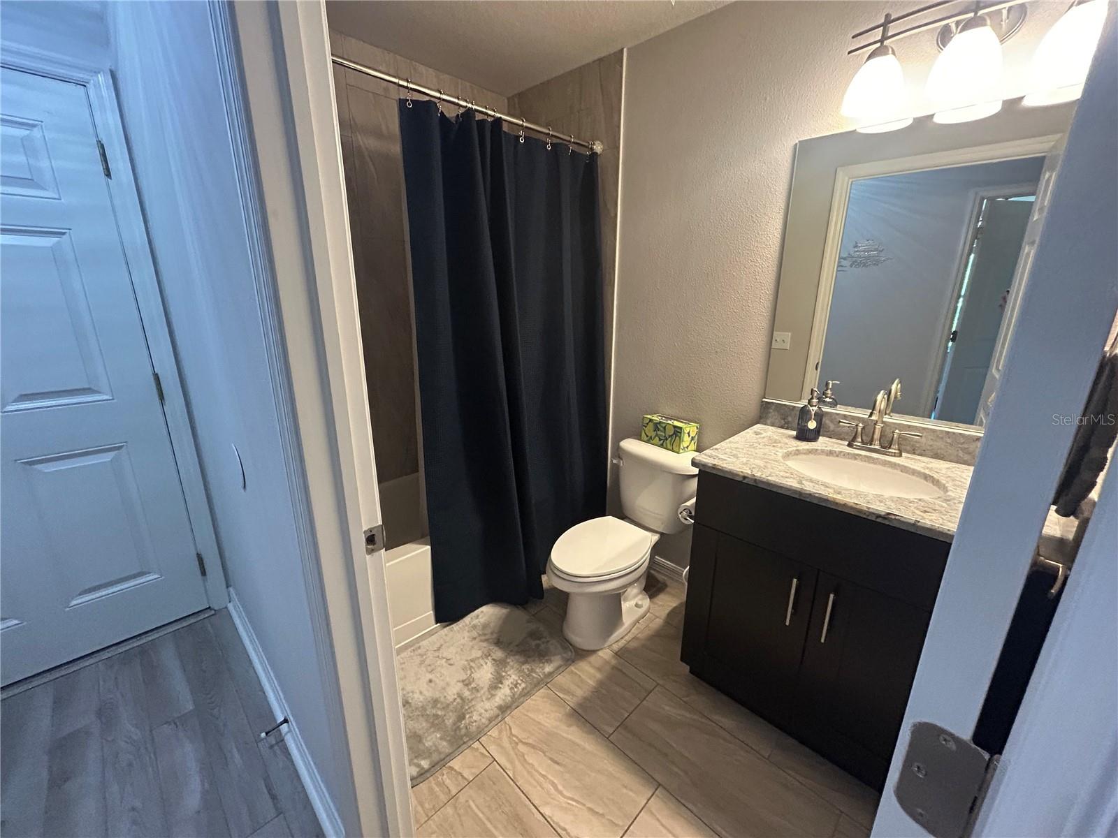 5111 ROYAL PALMS WAY 202