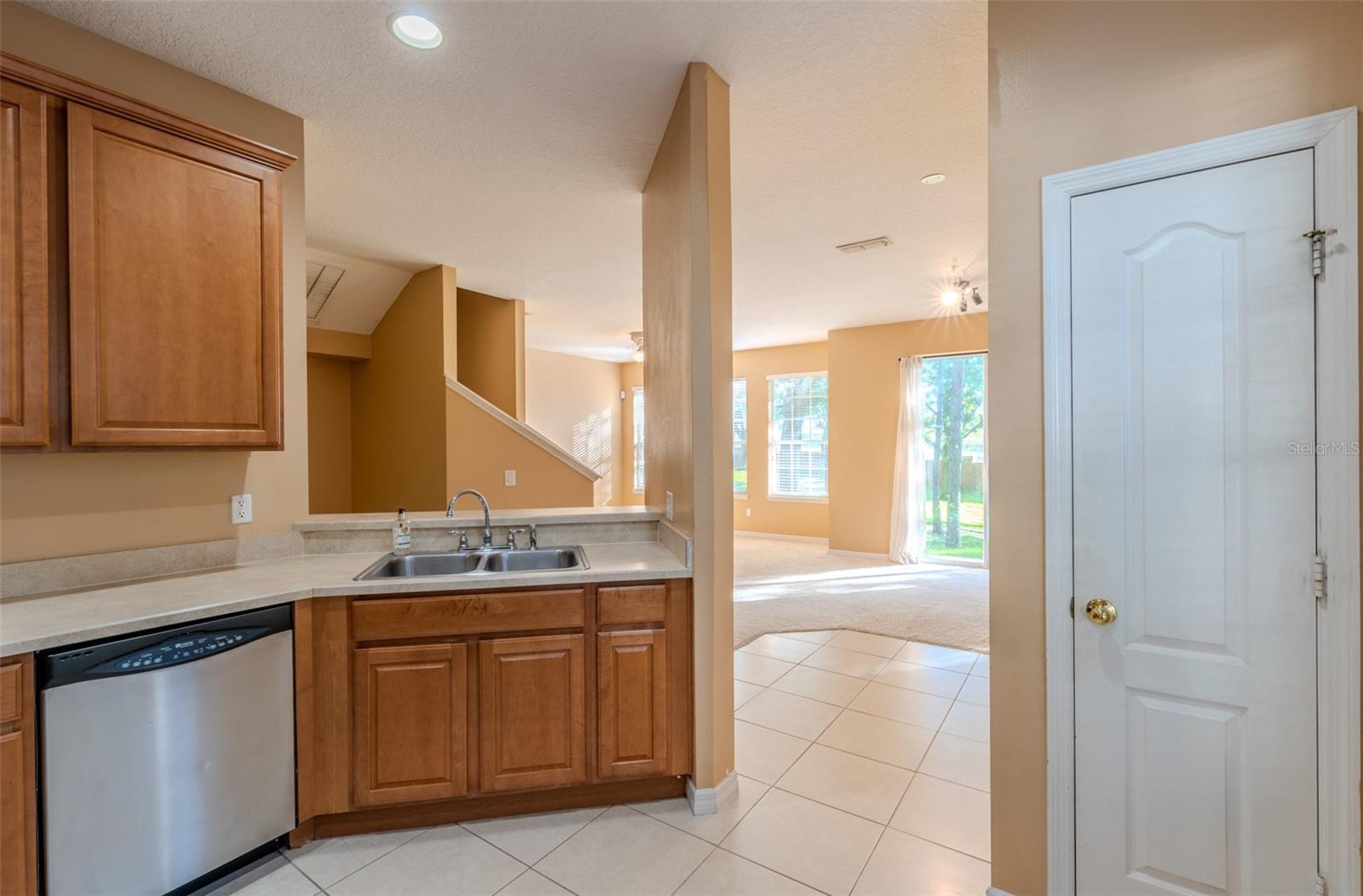 OVERLOOK/PARKSIDE CONDO - Residential