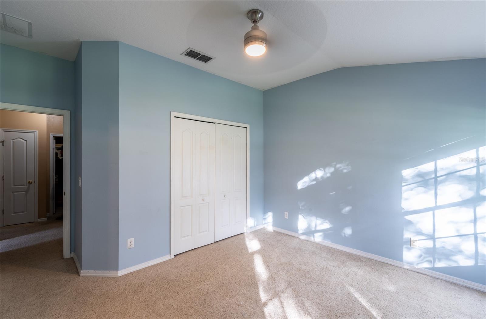 OVERLOOK/PARKSIDE CONDO - Residential