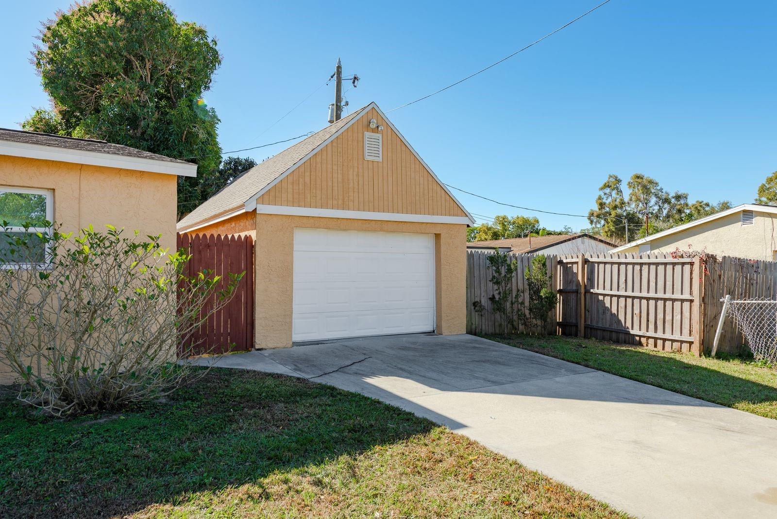 RIDGECREST ACRES - Residential Lease