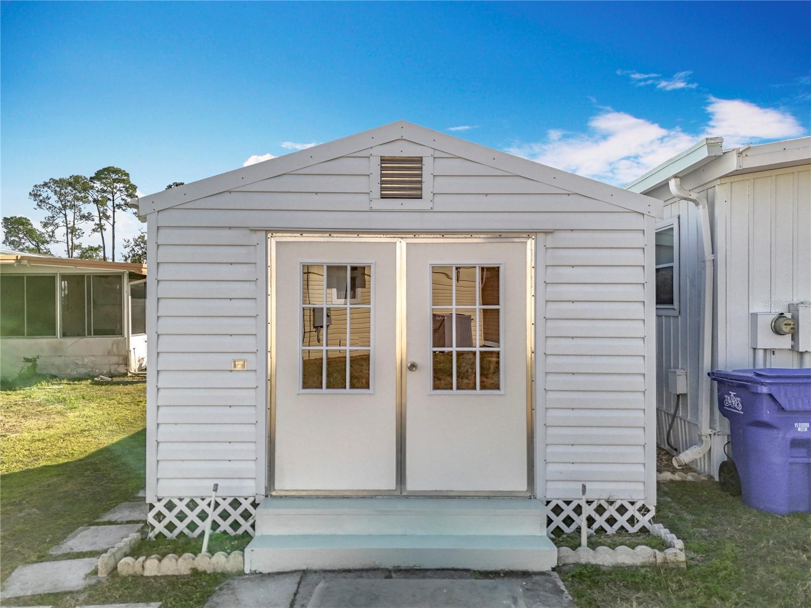 TAVARES LAKE FRANCES ESTATES - Residential