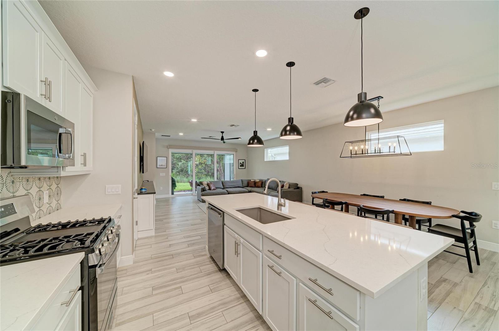 1079 WATERLINE COURT