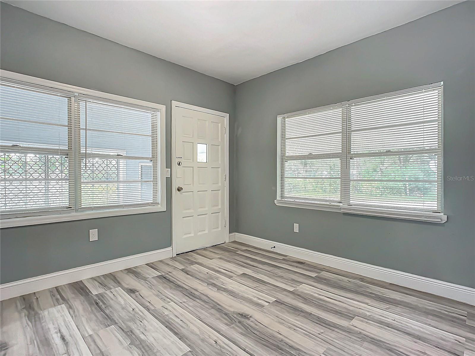 143 N WOODWARD AVENUE
