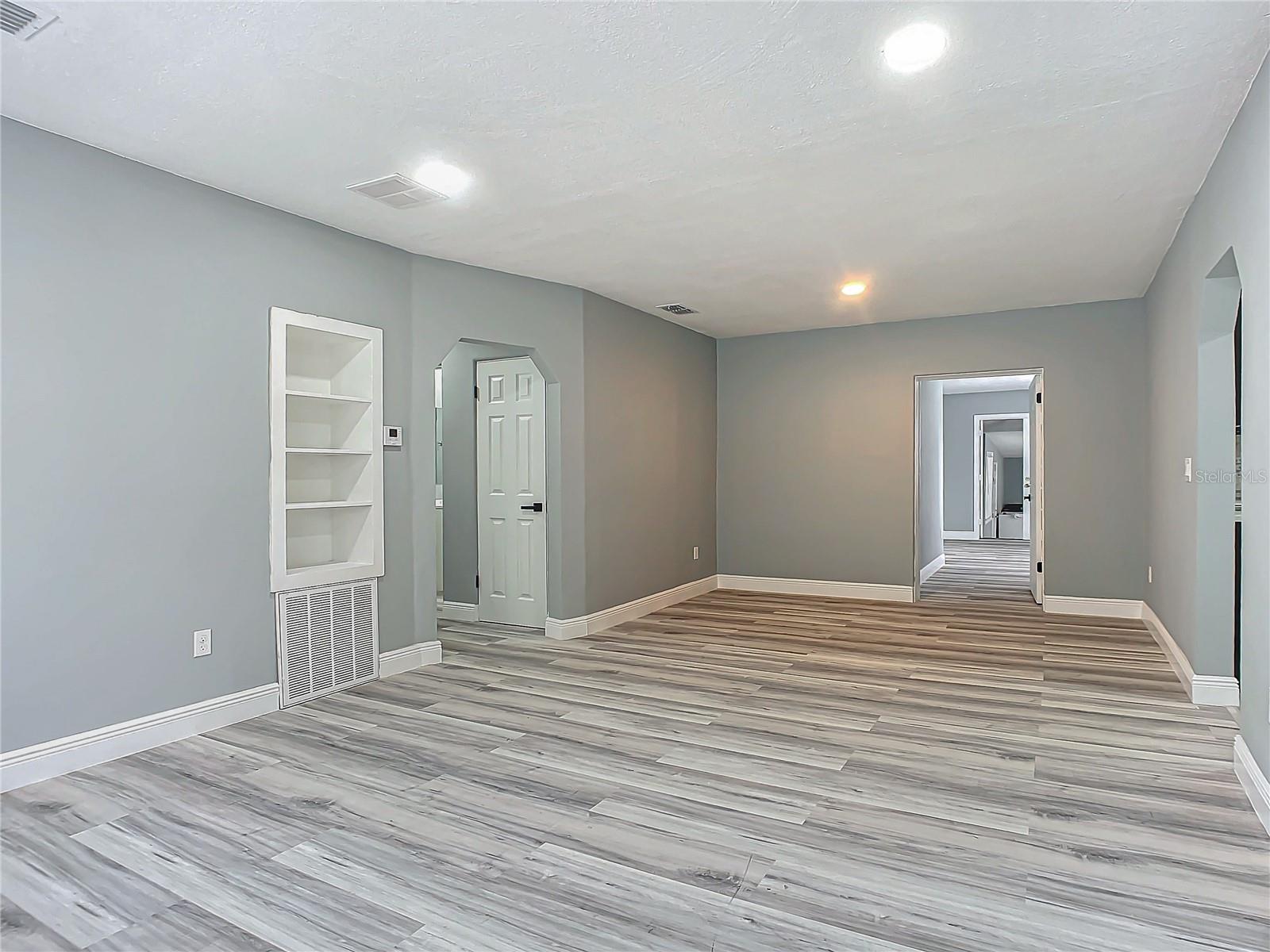 143 N WOODWARD AVENUE