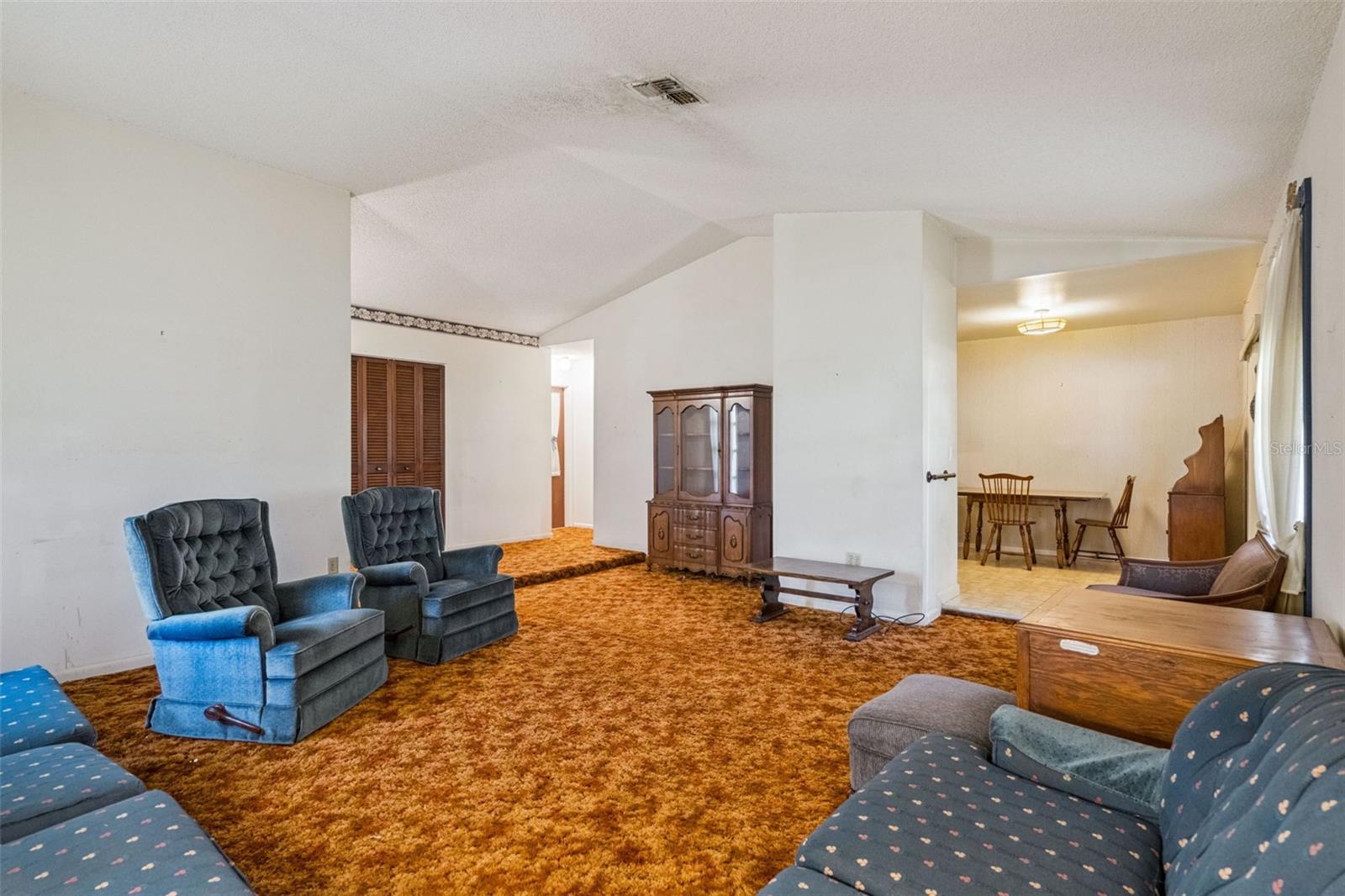 CRESCENT ESTATES - Residential