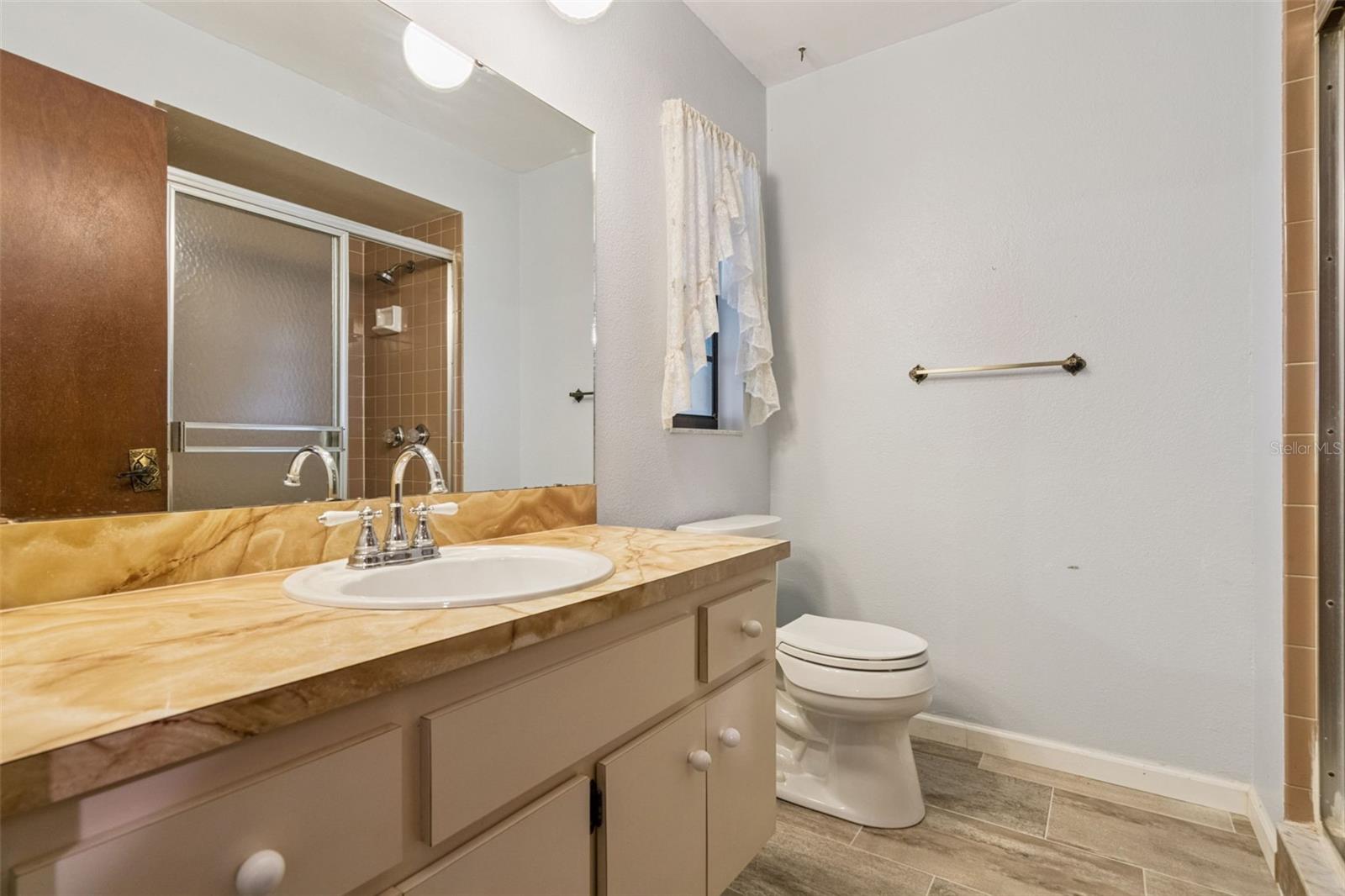 CRESCENT ESTATES - Residential