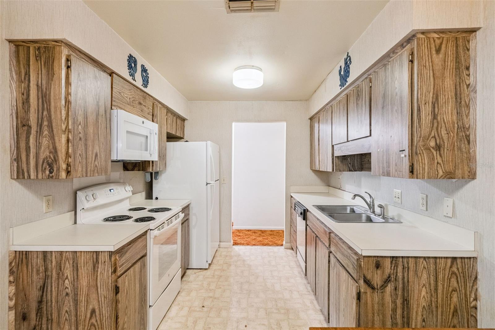 CRESCENT ESTATES - Residential