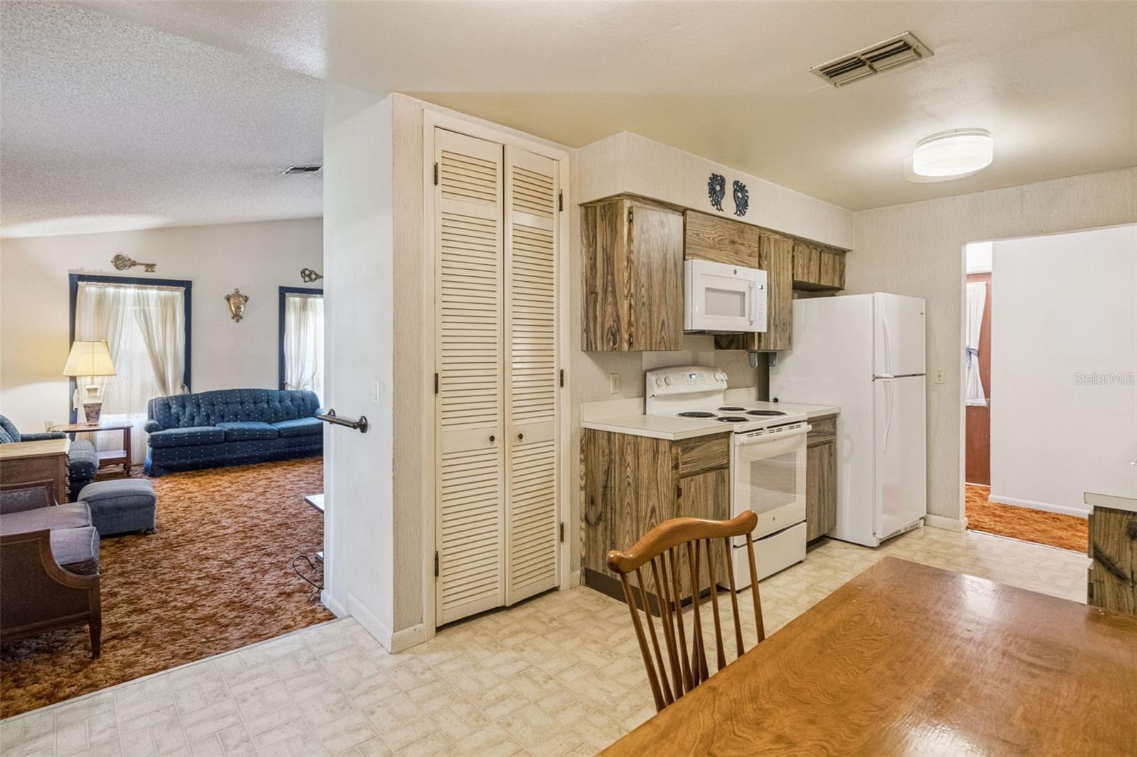 CRESCENT ESTATES - Residential